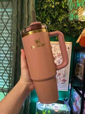 Stanley Antique Rose 30 oz